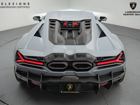 Used 2024 Lamborghini Revuelto image 20