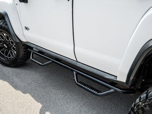 Used 2009 HUMMER H3 Alpha image 28