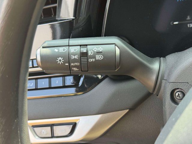Certified 2025 Lexus RX 350 Premium w/ Kick Sensor & Tow Package AWD/4WD image 29