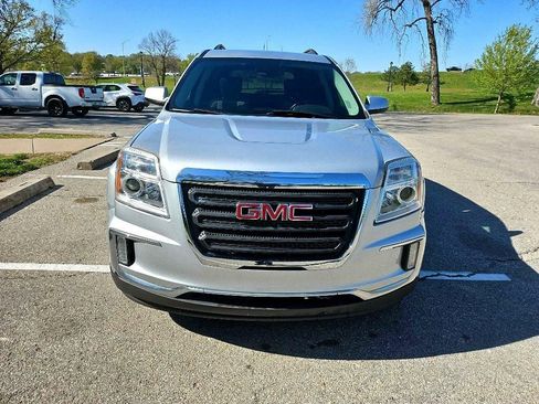 Used 2016 GMC Terrain SLE image 2