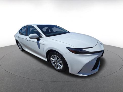 Used 2025 Toyota Camry LE FWD image 2