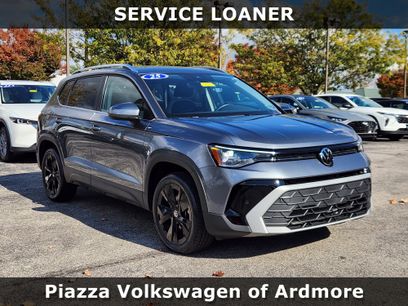 Certified 2025 Volkswagen Taos SE w/ Black Wheel Package