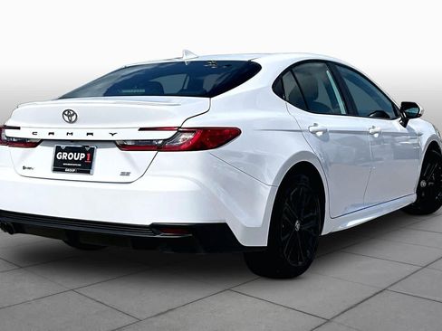 Used 2026 Toyota Camry SE FWD image 13