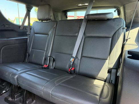 Used 2021 Chevrolet Suburban LT AWD/4WD image 14