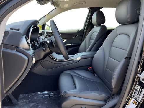 Used 2022 Mercedes-Benz GLC 300 4MATIC w/ Premium Package Lite image 6