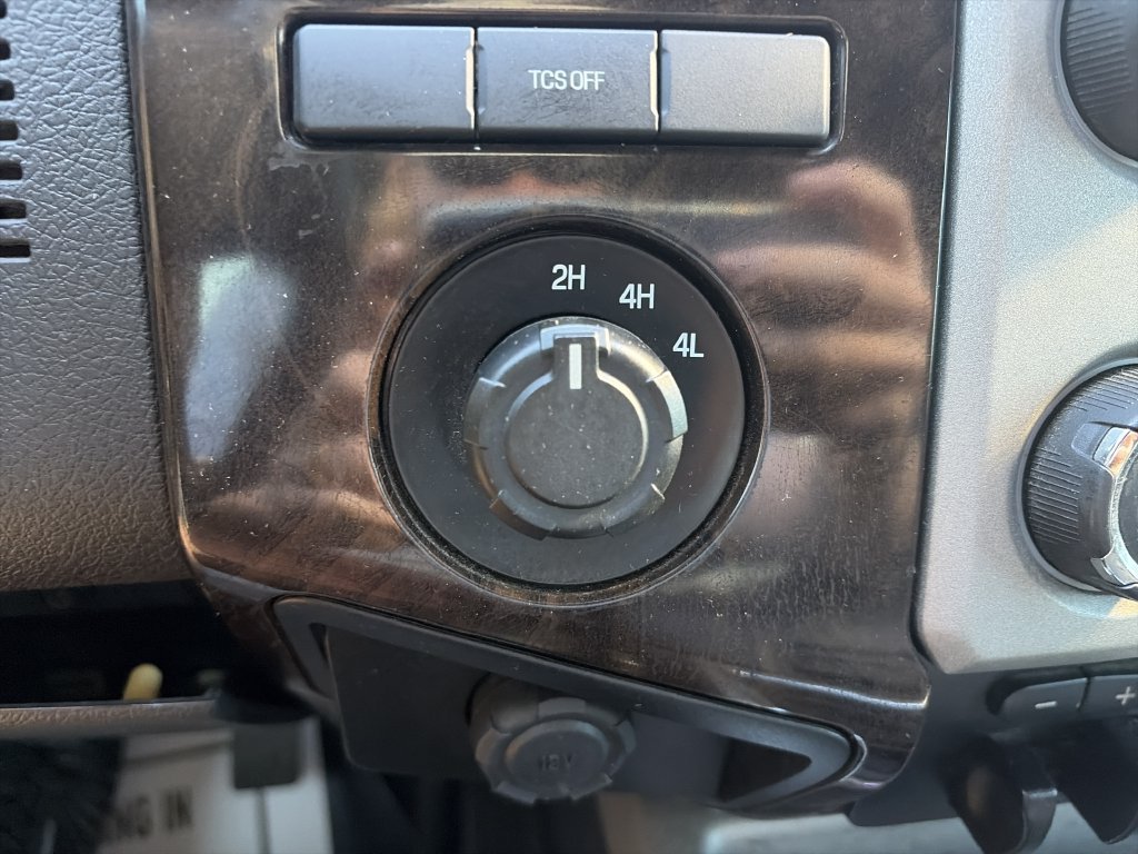 Used 2013 Ford F450 Platinum AWD/4WD image 28