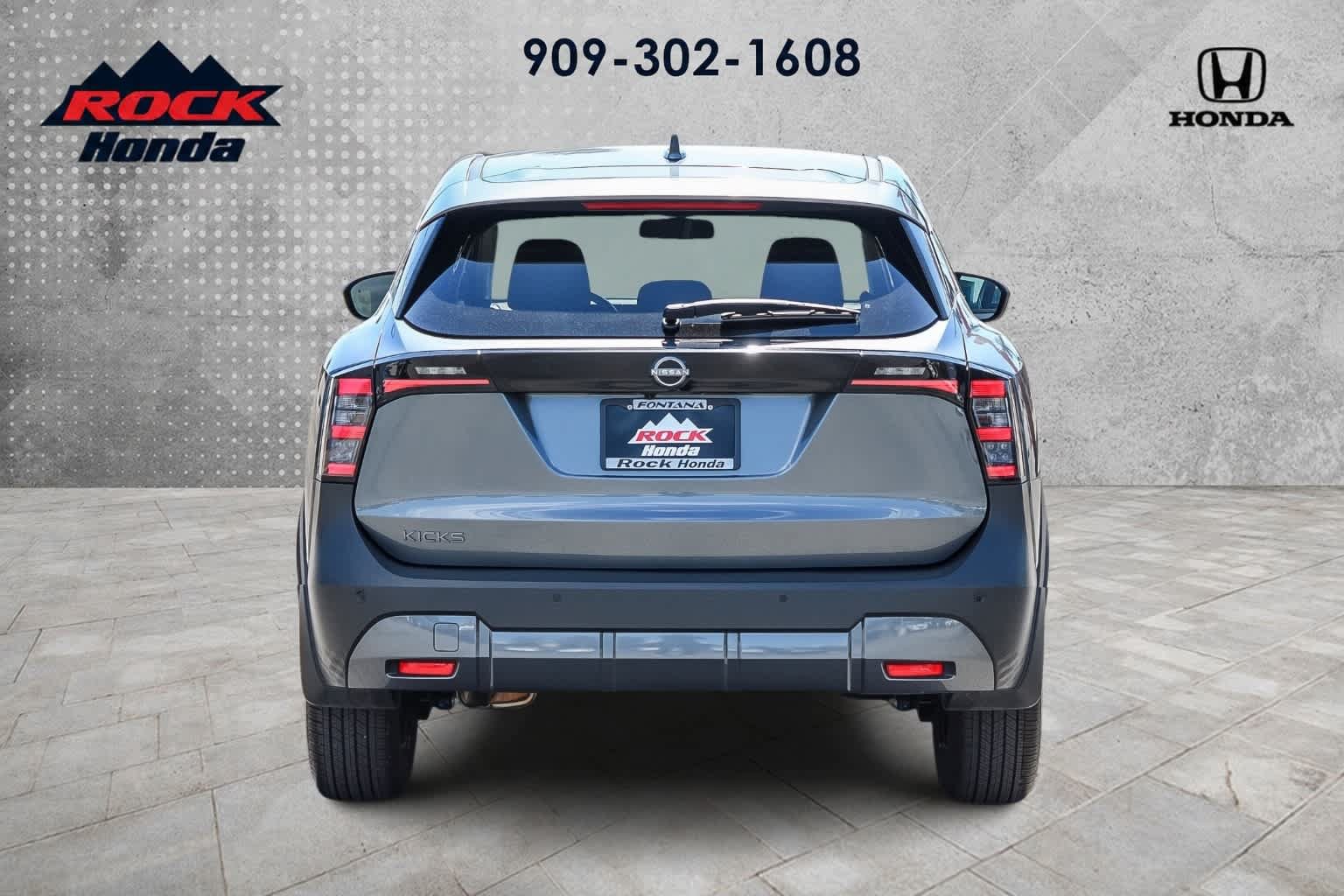 Used 2025 Nissan Kicks SV w/ Illumination Package FWD image 5