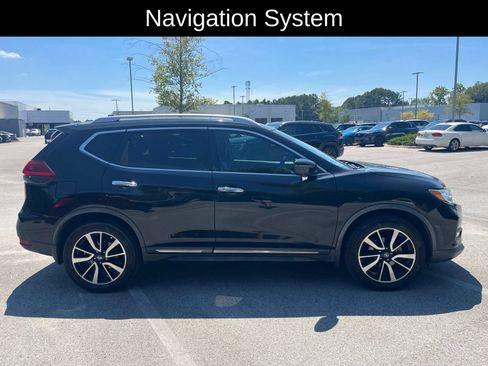 Used 2018 Nissan Rogue SL w/ Premium Package AWD/4WD image 3