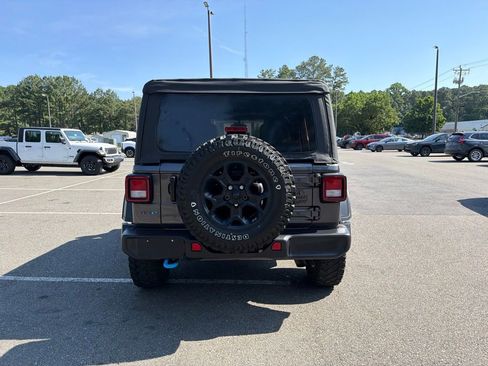 Used 2023 Jeep Wrangler Unlimited w/ Cold Weather Group AWD/4WD image 6