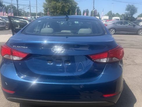 Used 2016 Hyundai Elantra SE w/ Option Group 02 FWD image 21