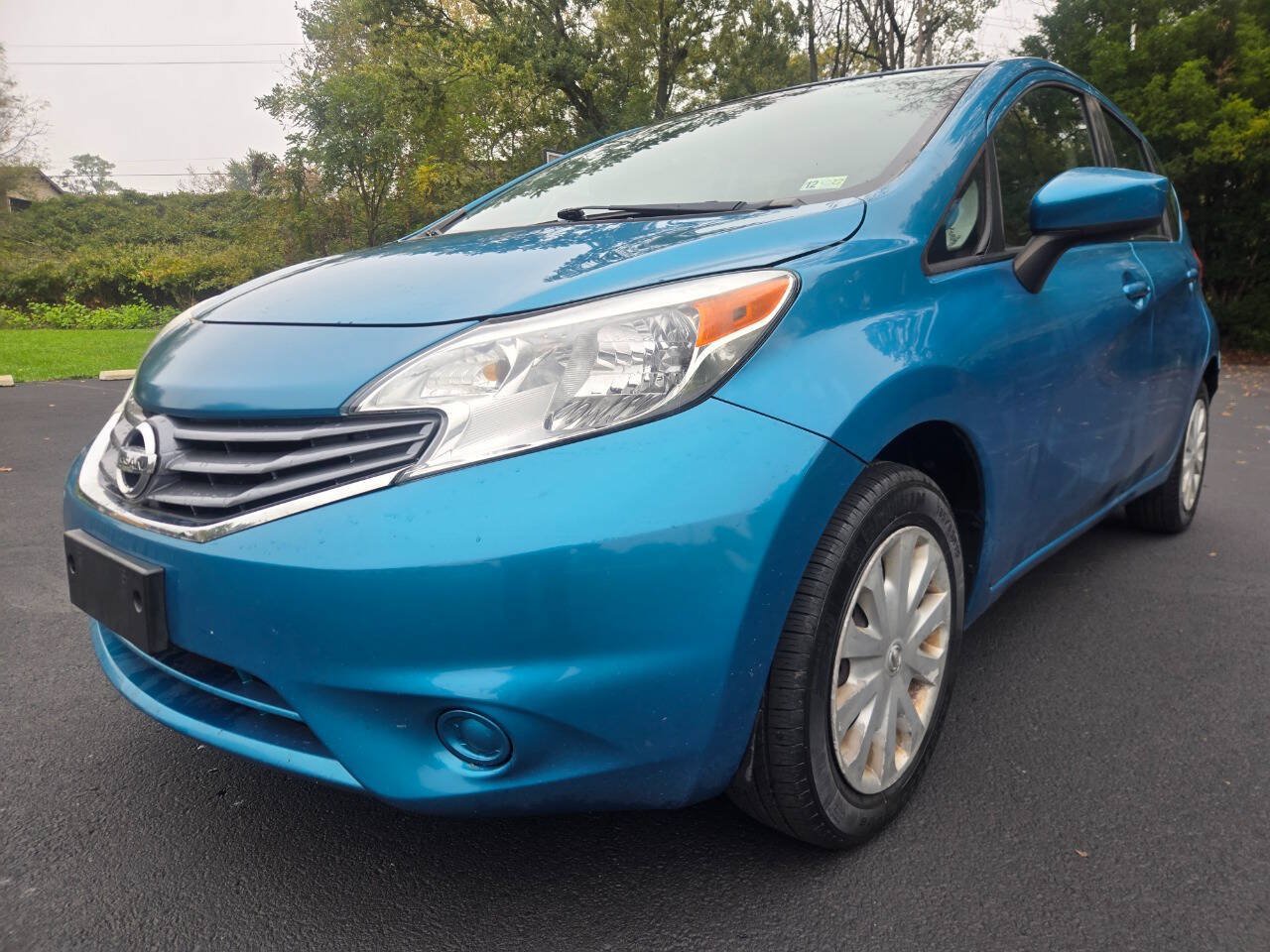 Used 2016 Nissan Versa Note SV FWD image 1