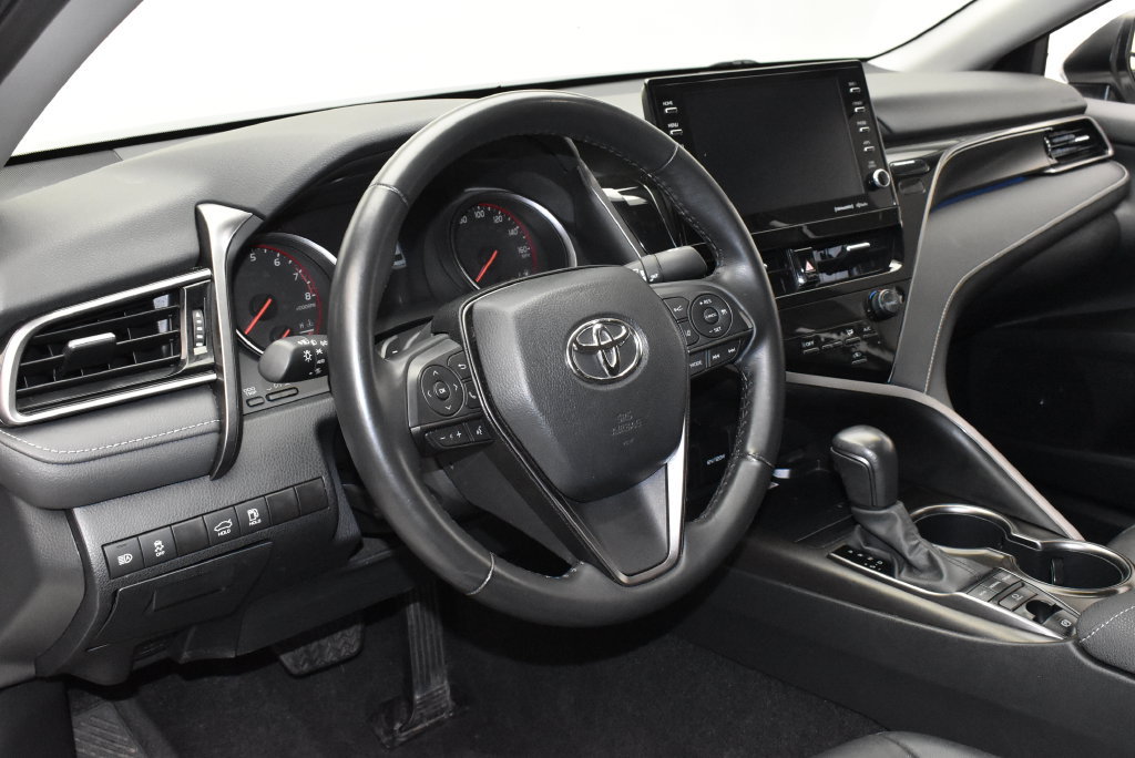 Used 2024 Toyota Camry XSE FWD image 15