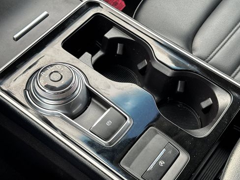 Used 2019 Ford Edge SEL w/ Equipment Group 201A image 22