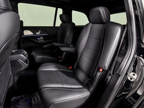 Certified 2025 Mercedes-Benz GLS 450 4MATIC image 5