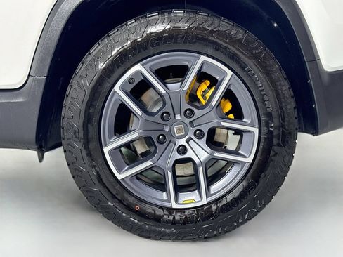 Used 2022 Rivian R1T Launch Edition AWD/4WD image 21
