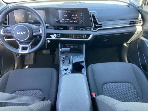 Used 2025 Kia Sportage LX image 14
