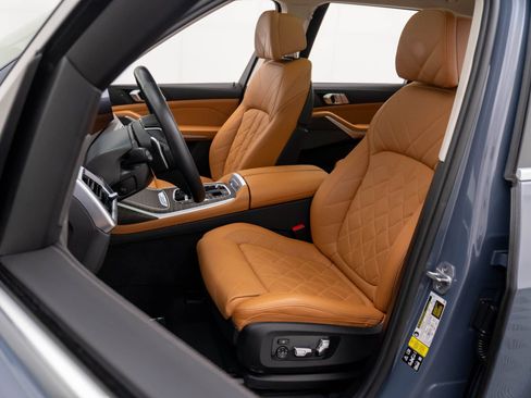 Certified 2023 BMW X7 xDrive40i w/ Premium Package image 17