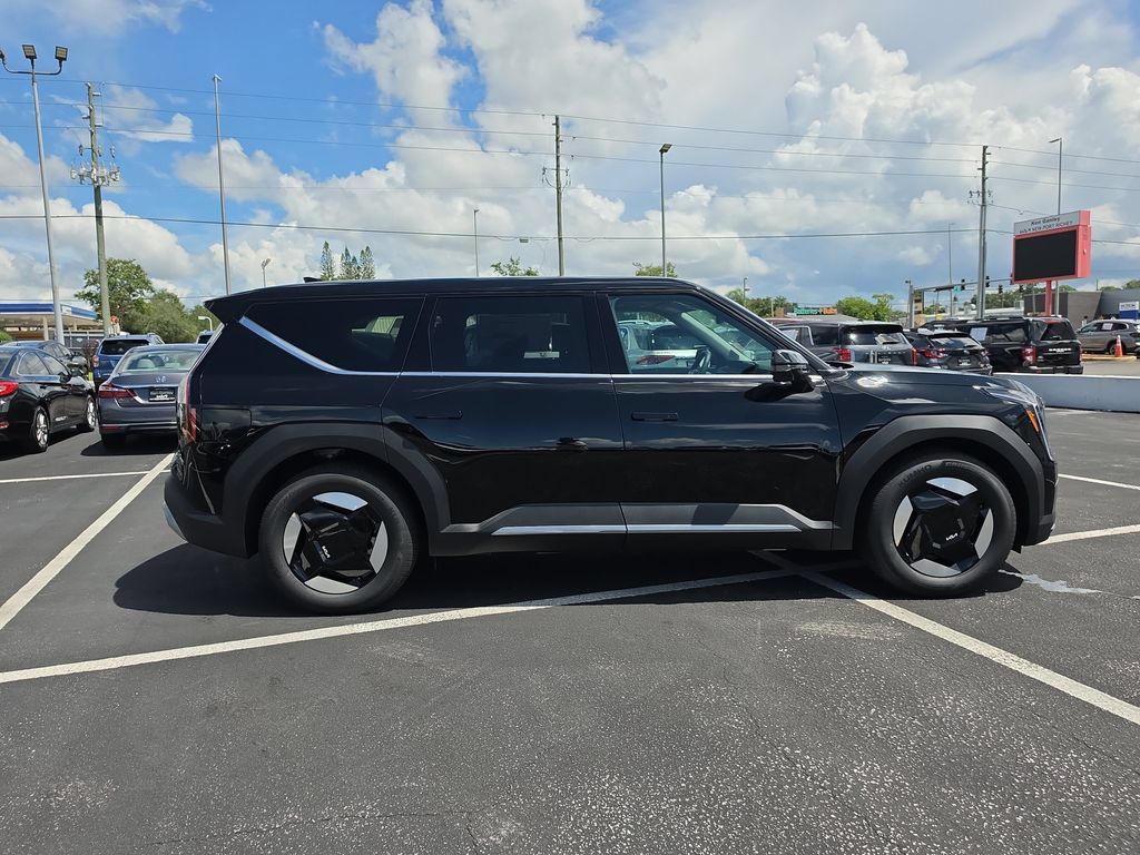 New 2026 Kia EV9 Light RWD image 9