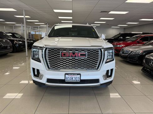Used 2021 GMC Yukon Denali w/ Denali Premium Package image 4