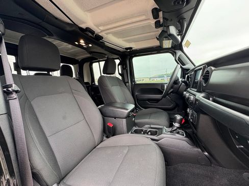 Used 2023 Jeep Gladiator Sport AWD/4WD image 37