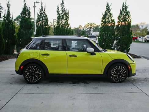 Used 2025 MINI Cooper S image 11