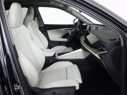 New 2025 Audi Q5 Prestige image 13