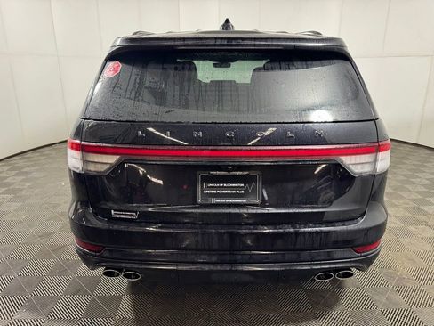 Certified 2025 Lincoln Aviator Black Label w/ Jet Appearance Package AWD/4WD image 4