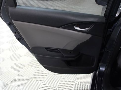 Used 2018 Honda Civic EX-T image 19