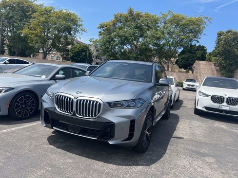 Certified 2025 BMW X5 xDrive40i w/ M Sport Package AWD/4WD image 2