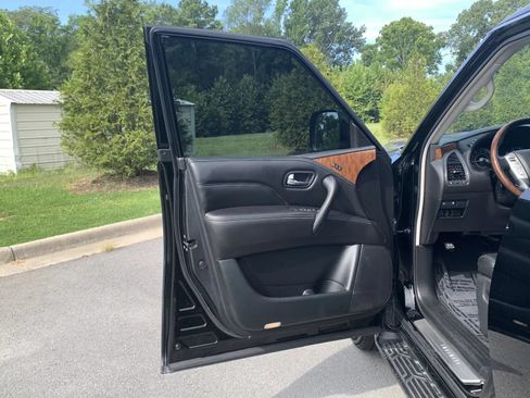 Used 2018 INFINITI QX80 2WD w/ All Season Package image 24