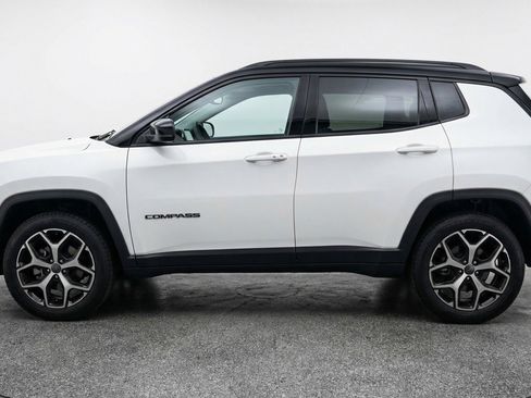Used 2025 Jeep Compass Limited AWD/4WD image 5