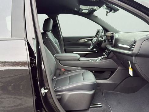 New 2026 Chevrolet Traverse LT image 11