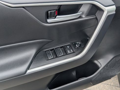 Used 2025 Toyota RAV4 XLE Premium image 15