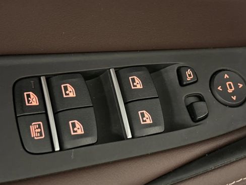 Used 2023 BMW M550i xDrive w/ Executive Package image 13