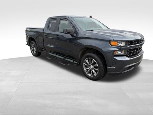 Used 2022 Chevrolet Silverado 1500 Custom w/ Safety Confidence Package image 8