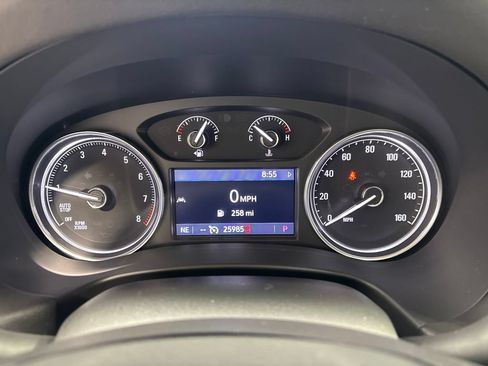 Used 2023 Buick Enclave Essence AWD/4WD image 15