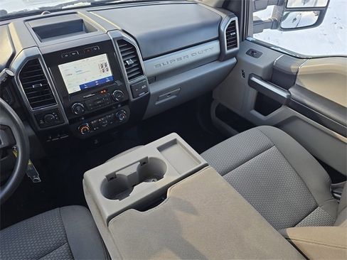Used 2022 Ford F250 XLT w/ FX4 Off-Road Package image 27