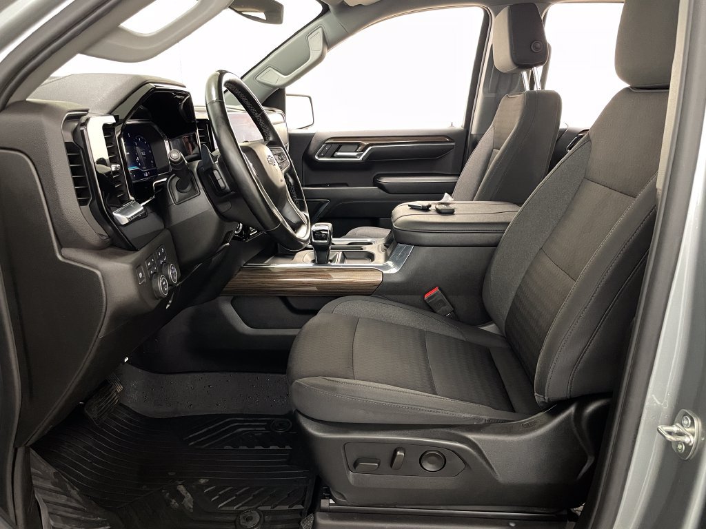 Used 2024 Chevrolet Silverado 1500 RST w/ All Star Edition Plus AWD/4WD image 8