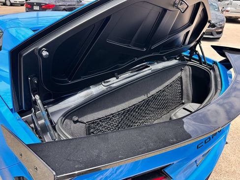 Used 2021 Chevrolet Corvette Stingray Premium Conv w/ Z51 Performance Package RWD image 26
