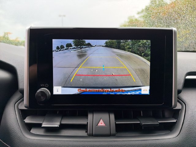 Used 2025 Toyota RAV4 XLE FWD image 23