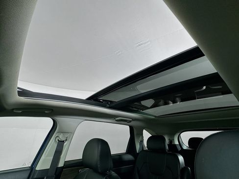 Used 2022 Kia Sorento EX w/ Panoramic Sunroof Package FWD image 23