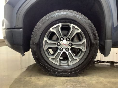 Used 2019 GMC Sierra 1500 4x4 Crew Cab w/ Convenience Package image 23