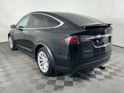 Used 2016 Tesla Model X 75D image 4