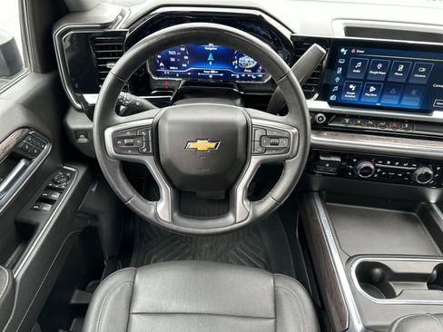 Used 2024 Chevrolet Silverado 2500 LTZ w/ LTZ Convenience Package image 14