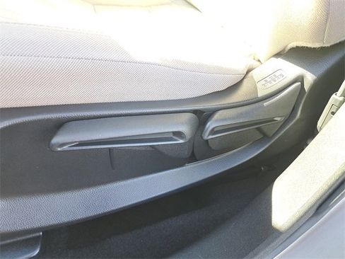 Used 2023 Honda HR-V LX image 19