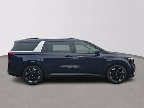 Used 2025 Kia Carnival EX FWD image 7