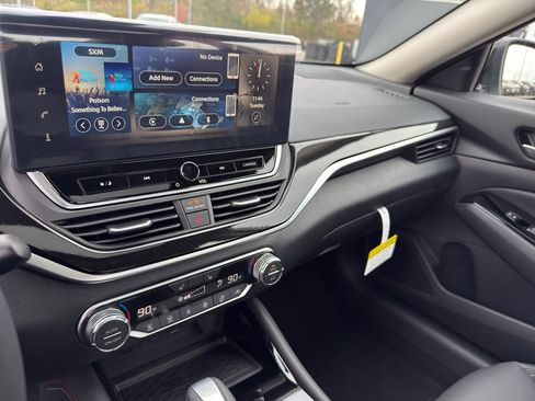 New 2025 Nissan Altima 2.5 SR image 21