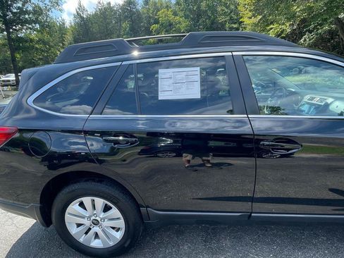 Used 2016 Subaru Outback 2.5i Premium AWD/4WD image 10