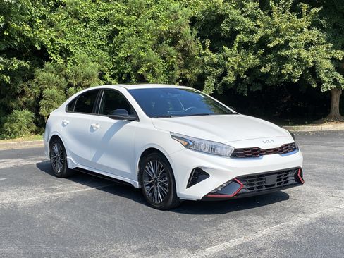Used 2023 Kia Forte GT-Line w/ GT-Line Premium Package FWD image 5