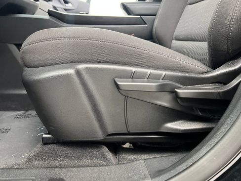 Used 2026 Chevrolet Equinox LT FWD image 10